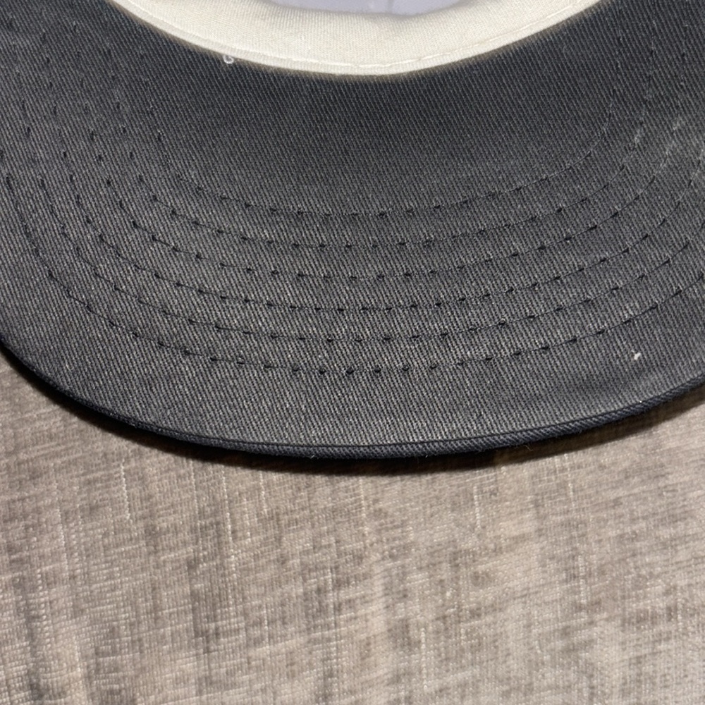 CAT fitted hat - Picture 5 of 6